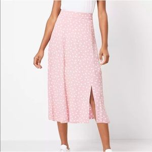 NWT LOFT Brushstroke Slit Midi Skirt in Luminous Blush, Size 4 Petite.